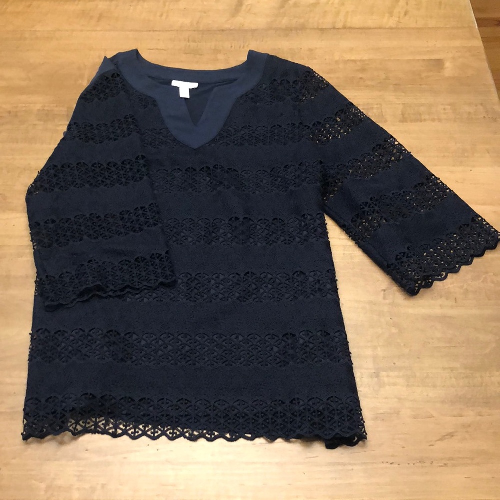Charter Club 2X navy 3/4 sleeve tunic. Fully lined lace front. Sheer sleeves.